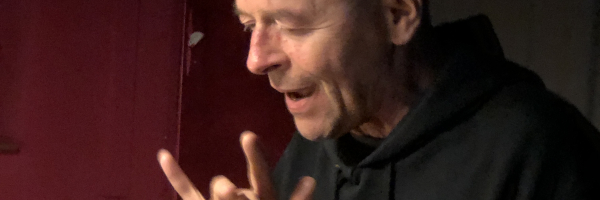 Harald Riegg liest in der Emma 23